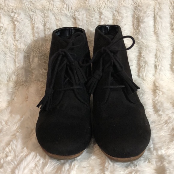 Dr Scholls Dakota suede lace up booties - Picture 5 of 8